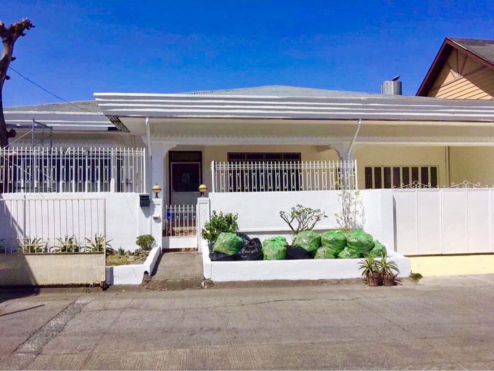 5BEDROOM HOUSE AND LOT FOR SALE INSIDE BF HOMES PARANAQUE CITY