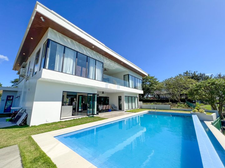 Stunning Modern House for Sale in Cavite with Golf Course View