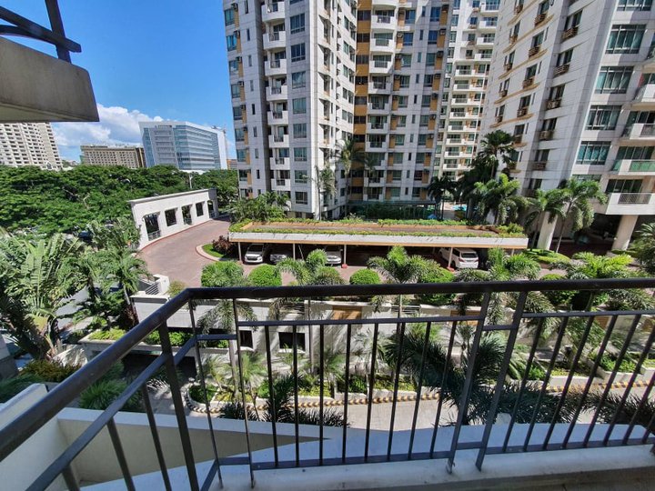 Palm Beach Villas w/ Pocket Garden Condominium For Sale in Pasay