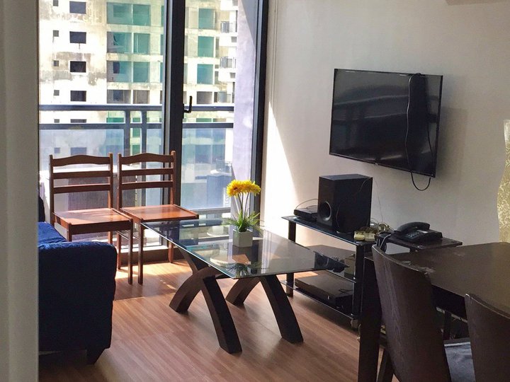 59 sqm 2 Bedroom Condo Unit For Sale in Knightsbridge Residences Makati Metro Manila