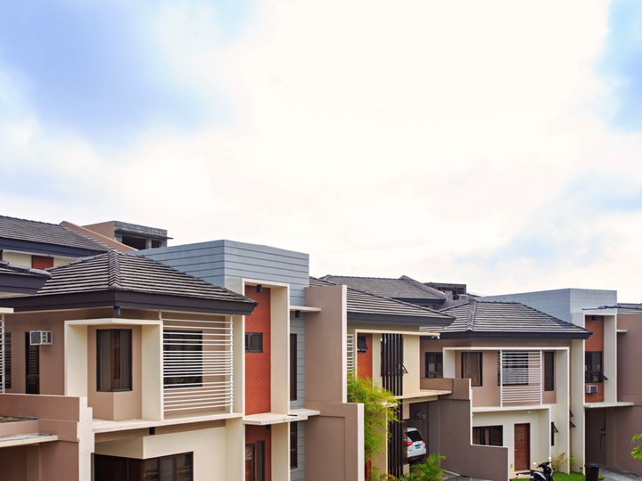 The Ridges Residences - 2 Storey Duplex in Banawa, Cebu City For Sale