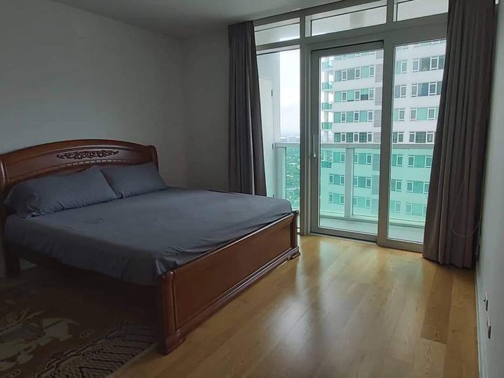 Lease 1 Bedroom Furnished Condo at Park Terraces Point Tower, Makati