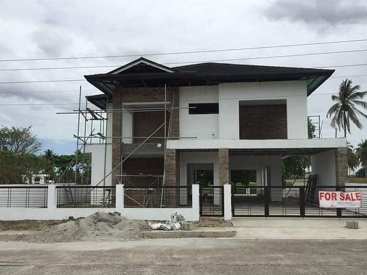 For sale early construction Juancho 4 Bedroom 2 Carport Lipa City Golf