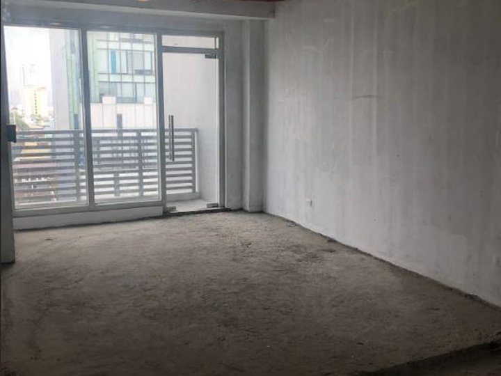 Office Space 42sqm near Pedro Gil Station