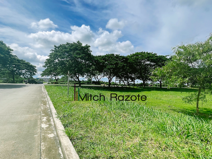 Prime Commercial Lot For Sale in Lakeside Evozone in Nuvali Santa Rosa Laguna