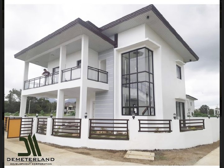 MODERN DESIGNED SINGLE DETACHED HOUSE AND LOT WITH PARKING AFFORDABLE