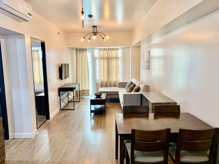 1 Bedroom Condo Unit For Sale in Two Serendra Meranti Tower BGC Taguig