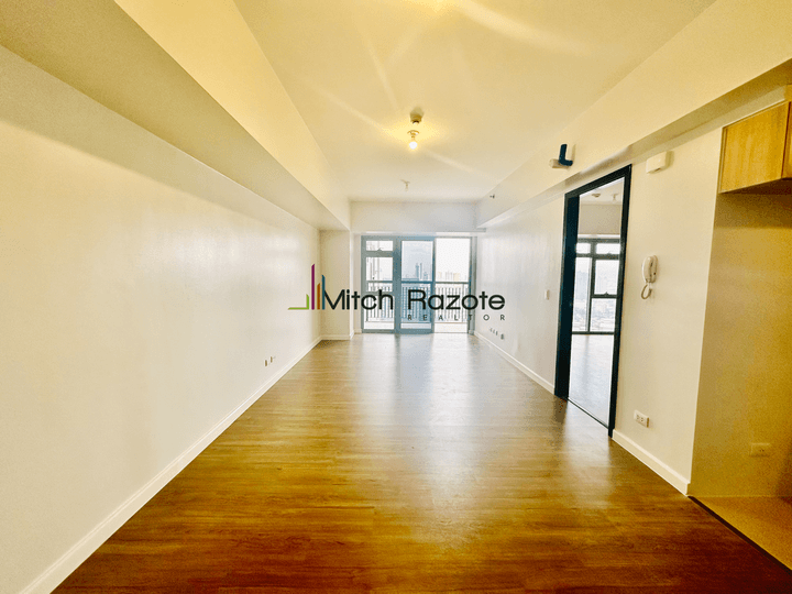 Brand New 1 Bedroom Unit Condo For Sale at PARK TRIANGLE RESIDENCES, BGC, Taguig