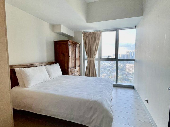 2 Bedroom Condo Unit For Sale in Uptown Park Suites 2 BGC/Bonifacio Global City
