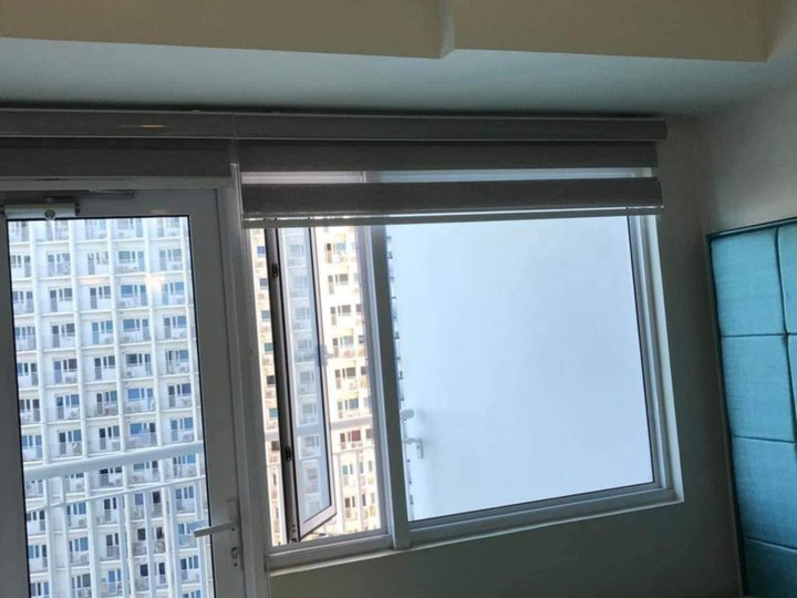 1 Bedroom Unit with Balcony for Sale in Jazz Residences Makati City