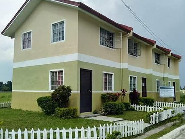 Affordable Townhouse For sale in Santo tomas Batangas