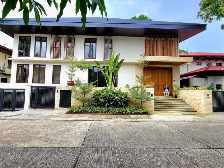 For Sale 6-Bedroom SIngle Attached House in Ayala Alabang Muntinlupa