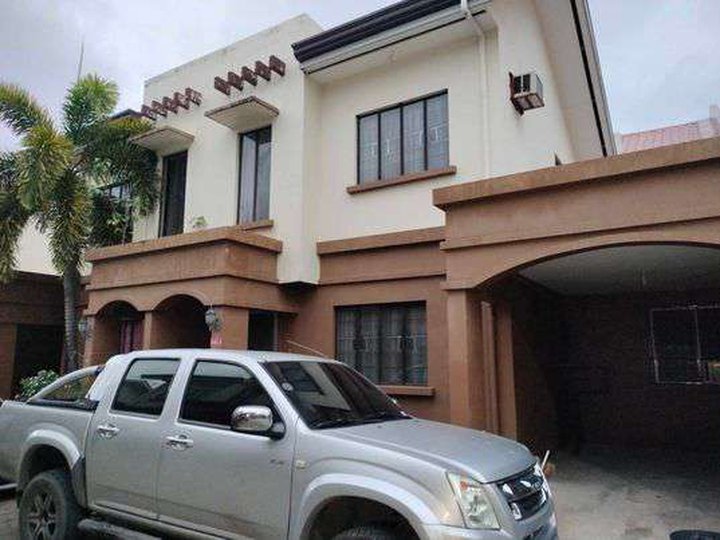 Semi-furnished 3-bedrooms (w/ AC per rooms) Duplex-type House & Lot for Sale in Bayswater - Mactan