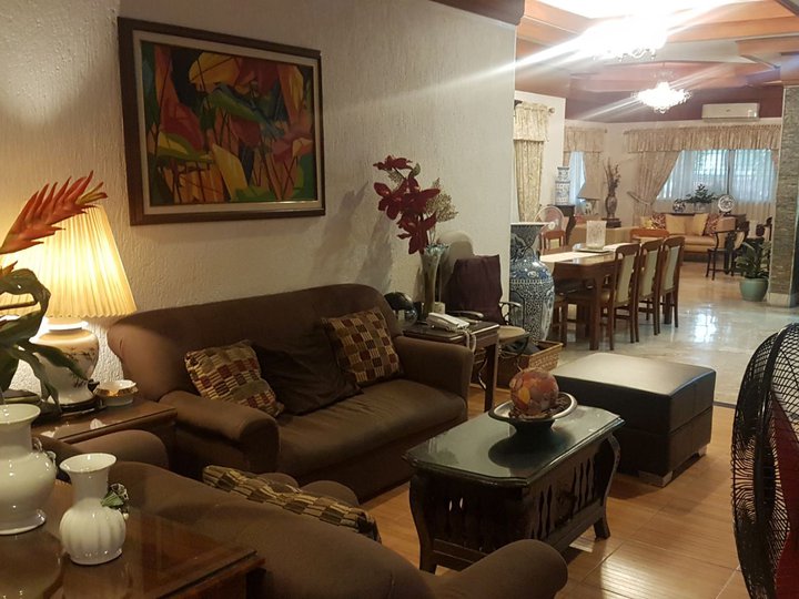 House and lot for Sale in Marikina 5 Bedroom with 3 parking