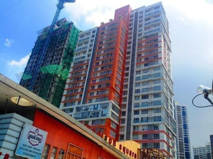 SUNSHINE 100 TOWER3 Condominium BONI MANDALUYONG Condominiums and
