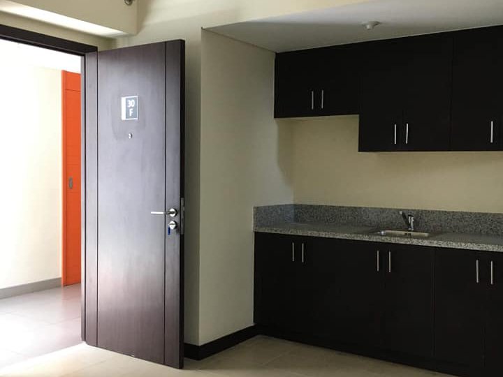 High Rise Condo in San Lorenzo Makati City 30K Monthly - 2 Bedrooms
