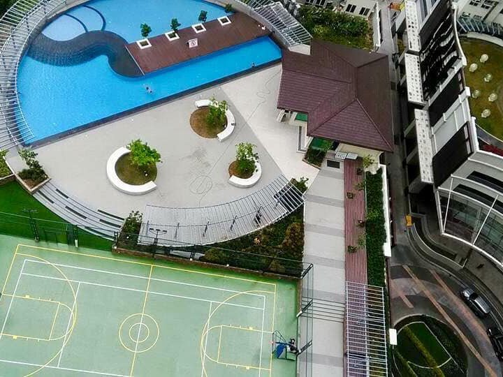 High Rise Condo in San Lorenzo, Makati City 30K Monthly - 2 Bedrooms