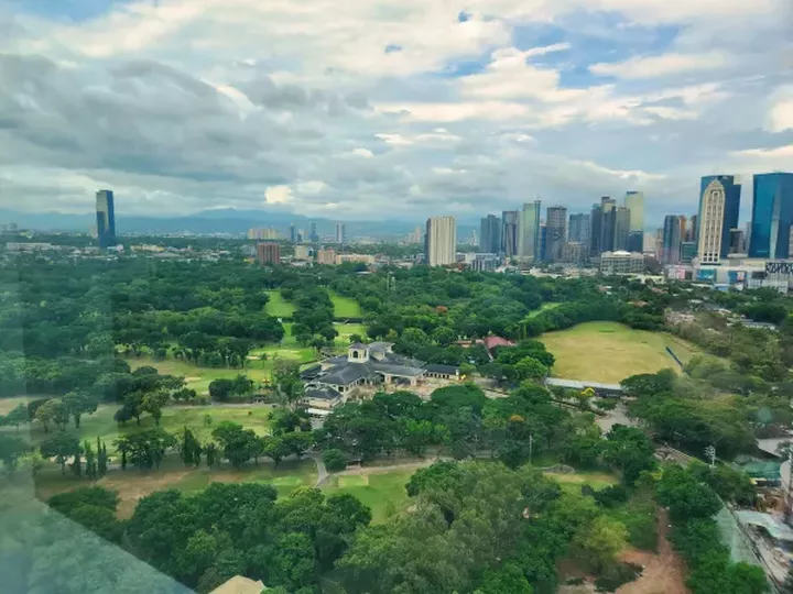 3BR Bi-Level Penthouse w Golf Course View at Lee Gardens, Mandaluyong