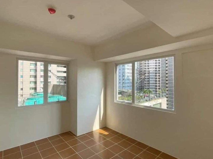 2BR 30k Monthly Ready for Occupancy RENT TO OWN CONDO in Pioneer Woodlands Edsa Mandaluyong