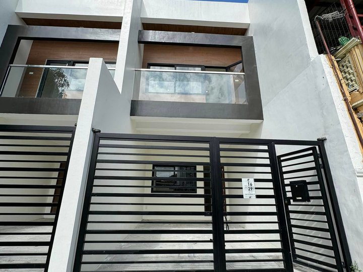 4-bedroom  RFO Townhouse at Metrocor-B Homes Talon 5 in Las Pinas City