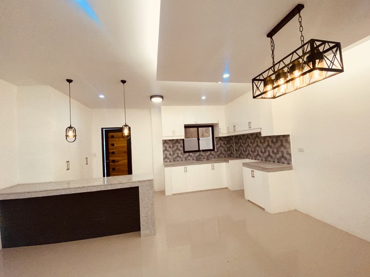 3-bedroom House For Sale in San Mateo Rizal