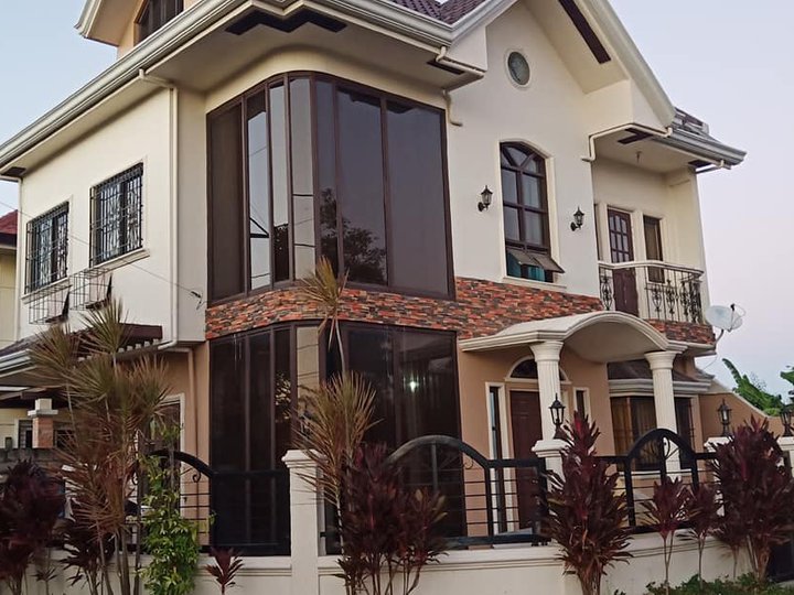 Corner Lot House near Puregold Kawit and Cavitex Houses and Lots in