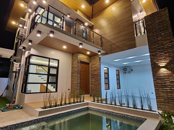 Modern House and Lot with pool Near Clark Pampanga