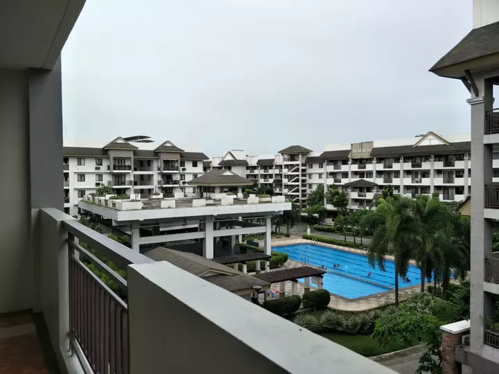 2BR furnished condo w/ Parking in Riverfront Residences Condo in Pasig