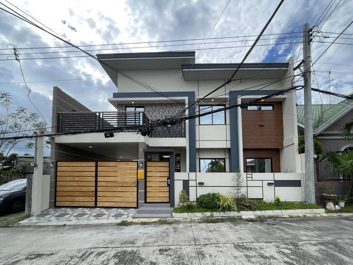 FOR SALE BRAND NEW MODERN HOUSE IN ANGELES CITY NEAR MARQUEE MALL, LANDERS & NLEX