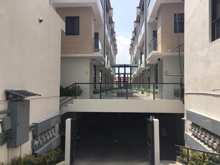 FOR Sale!!! Brand New Townhouse located in San Juan