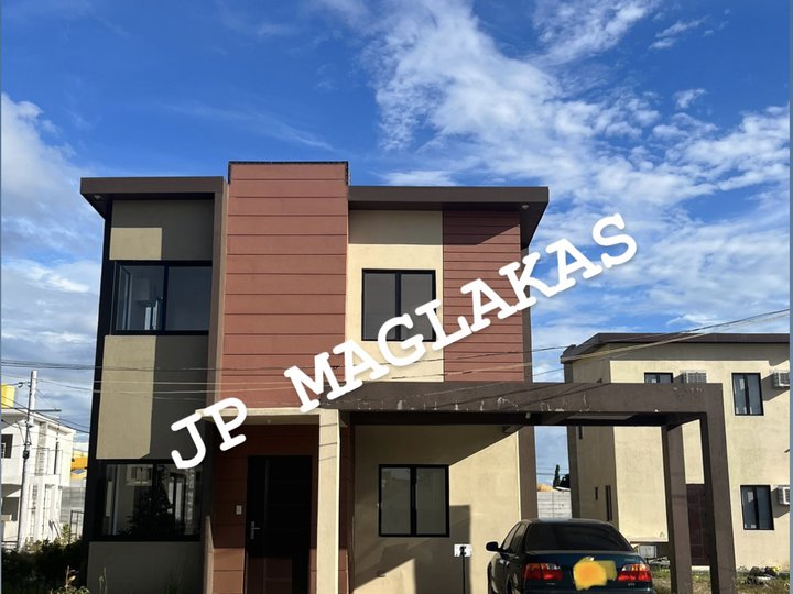 HOUSE AND LOT IN BACOOR CAVITE NEAR MANILA AND AIRPORT