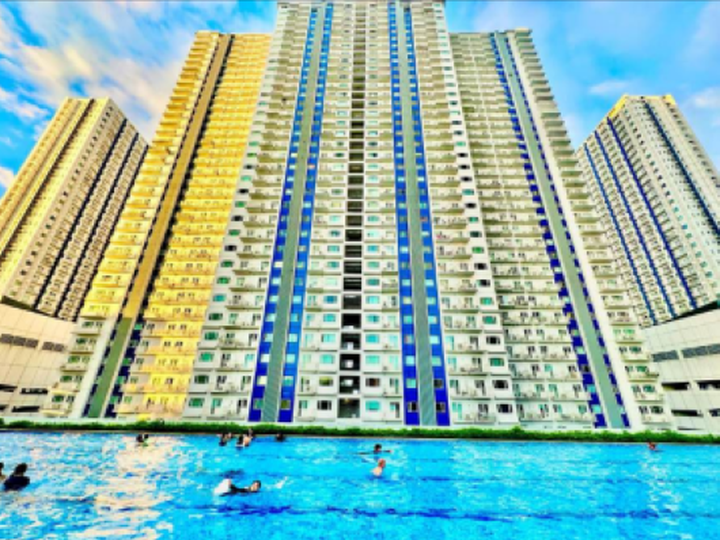 2 BEDROOM CONDO SUITE IN GRASS RESIDENCES (SM North Edsa)