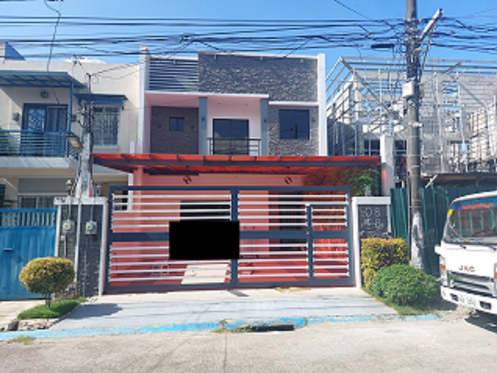 4-bedroom Duplex / Twin House For Sale in Las Pinas Metro Manila