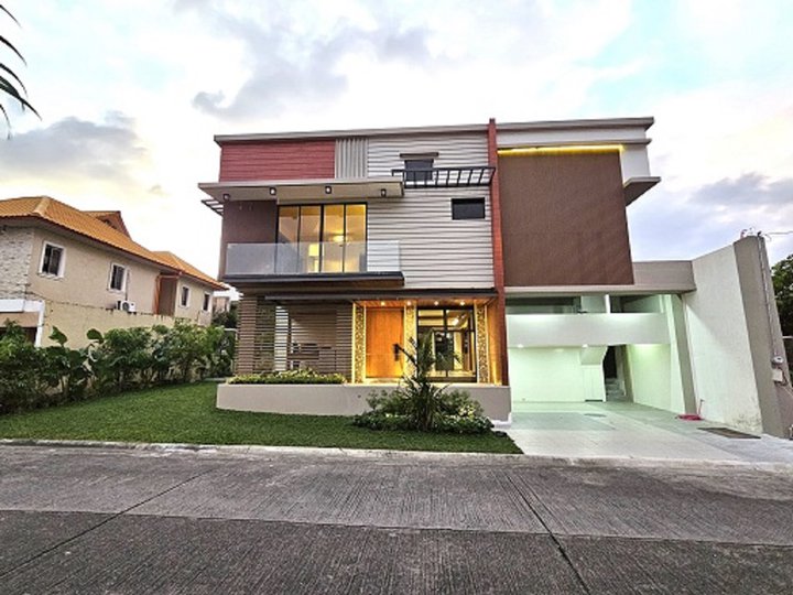 Brand new House with own Pool for Sale ni BF Homes Paranaque City