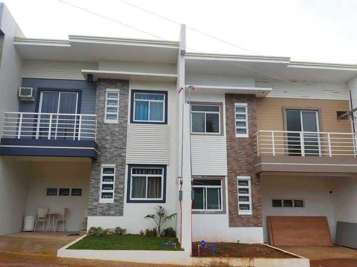 ANTIPOLO TOWNHOUSE WITH 3 BEDROOMS