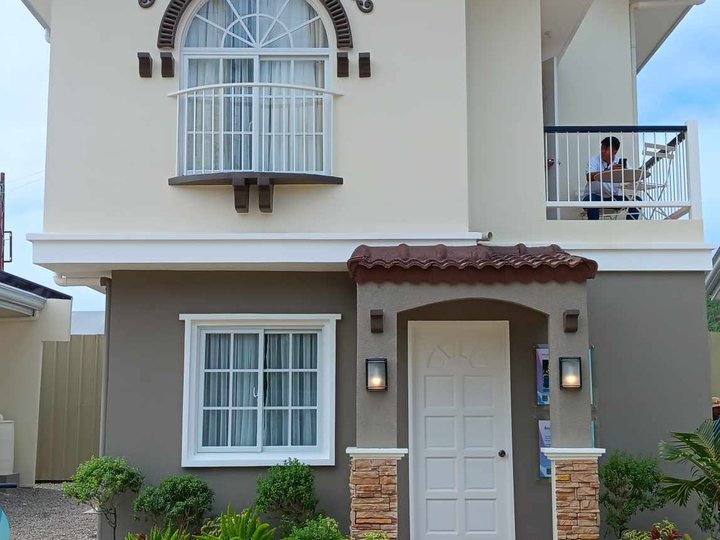 4-bedroom Single Detached House For Sale in Toledo Cebu