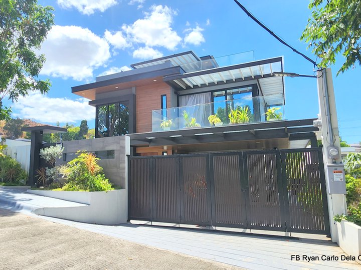 Semi Furnished 5-bedroom Single Detached House For Sale in Taytay