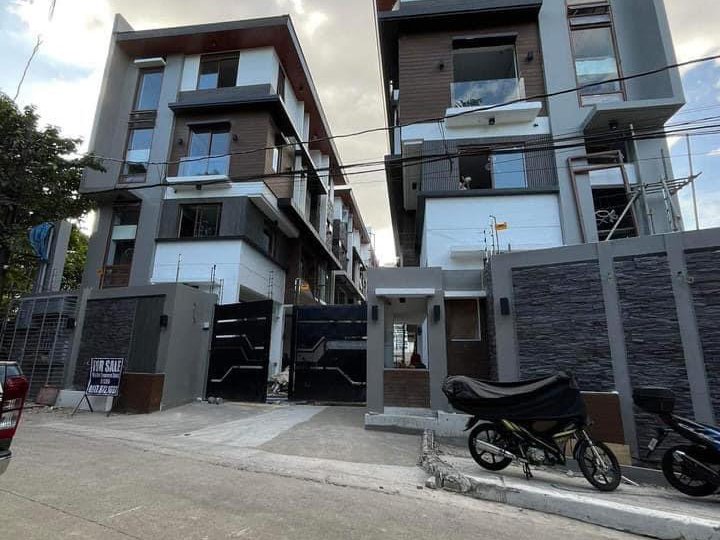 4 Bedroom Townhouse With Elevator in Small Horseshoe New Manila, QC