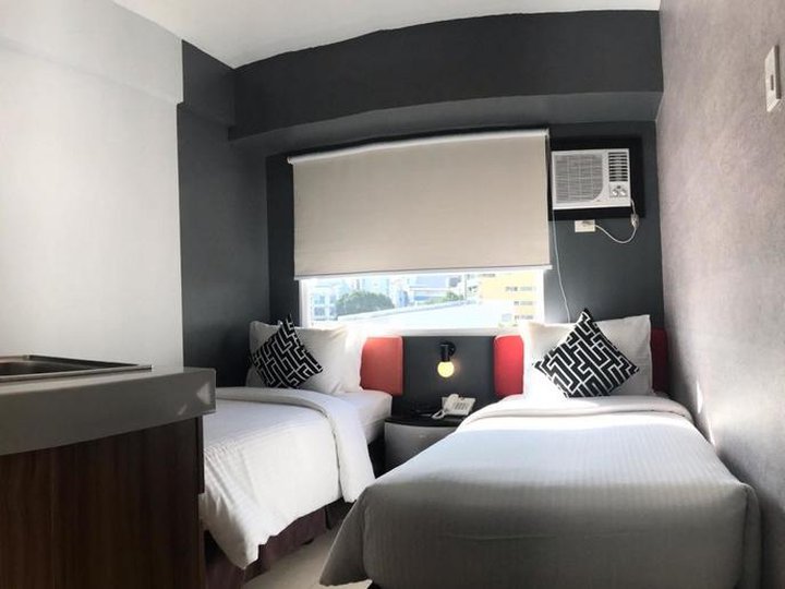 Fully Furnished Condo Unit in Mandaluyong