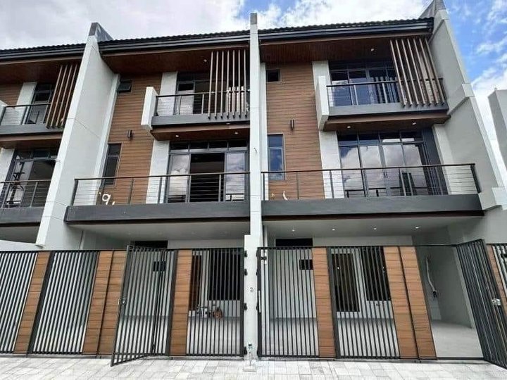 3 Storey Townhouse Unit -Executive Village, Mayamot Antipolo City