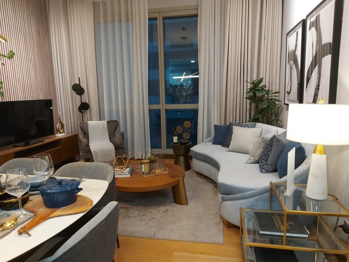 2 bedroom  with Parking For Sale in The Residences  at the Westin