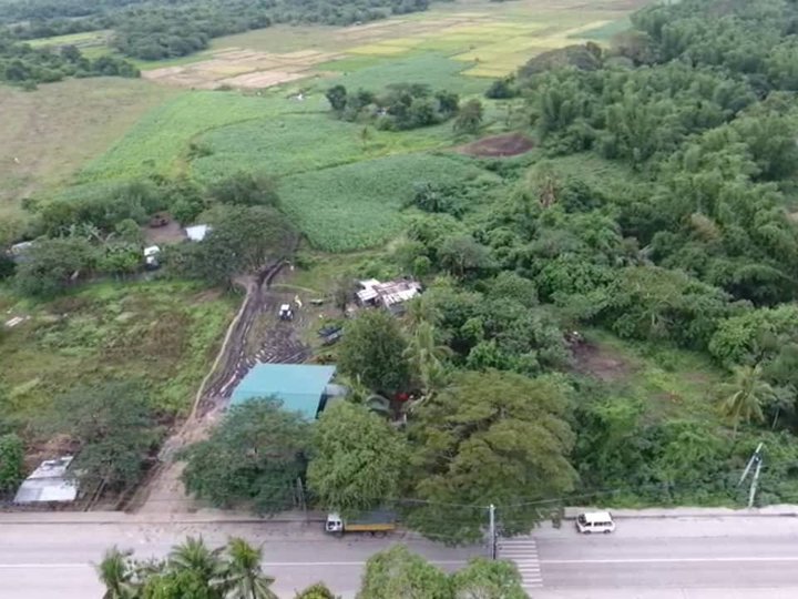 Land along hiway for sale in Batangas