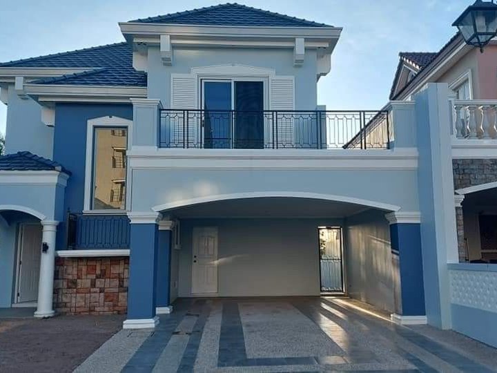 VERSAILLES ALABANG, FOR SALE READY FOR OCCUPANCY ADELAIDE HOUSE