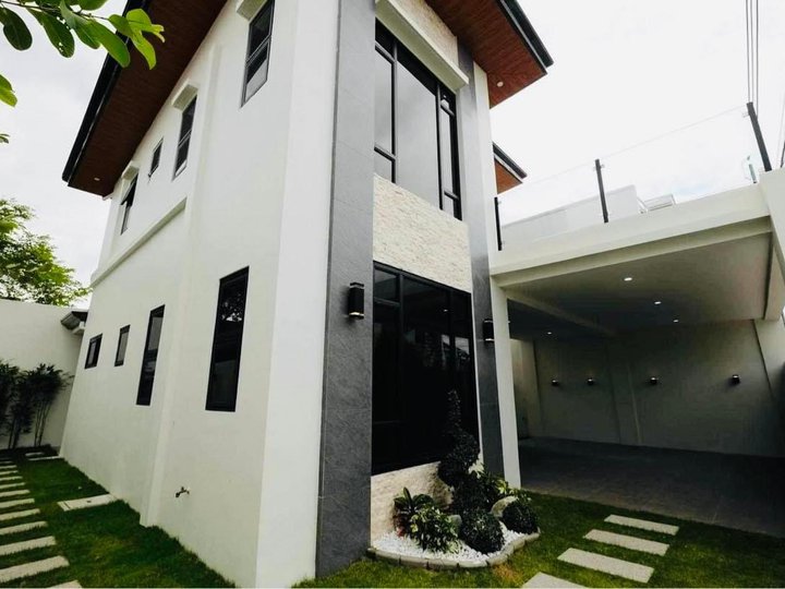 FOR SALE BRAND NEW ELEGANT HOUSE IN ANGELES CITY KOREAN TOWN NEAR CLARK AND SMDC