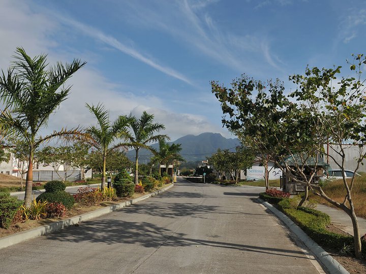 Two-storey duplex home in Calamba's gated community
