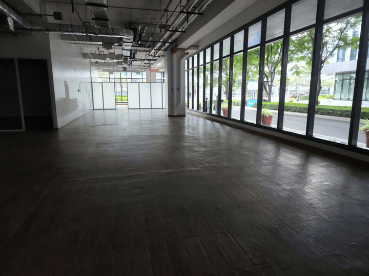 For Rent Commercial Ground Floor Good For Bank Restaurant Alabang