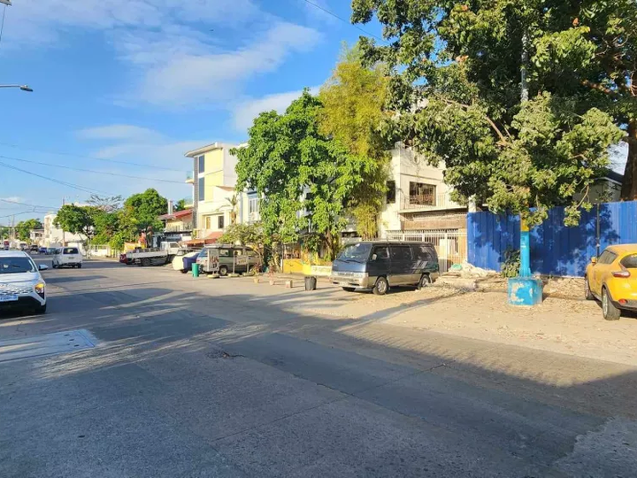 Commercial & Residential Building for Sale in Patio Homes Posadas Ave