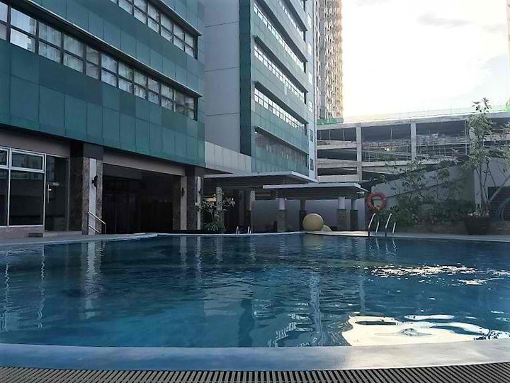89.00 sqm 2-bedroom  Condo For Sale in Cebu Business Park Cebu City