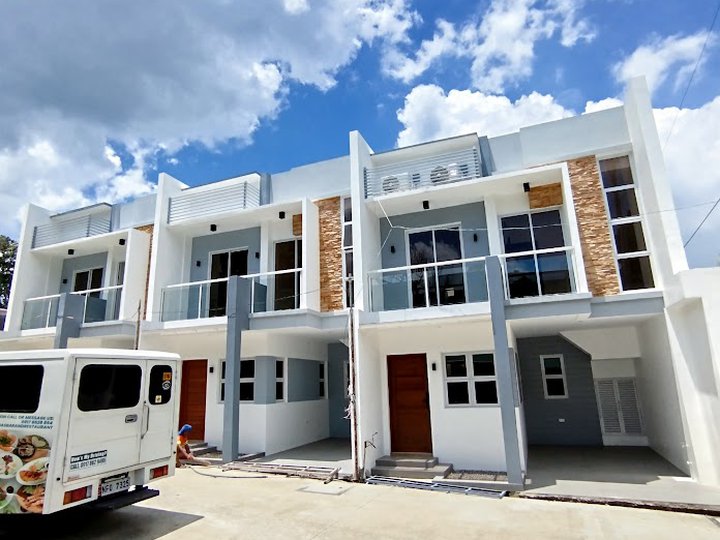 READY FOR OCCUPANCY AND PRESELLING STAGE WITH ALL IN PRICE OF 7.5M TOWNHOUSE