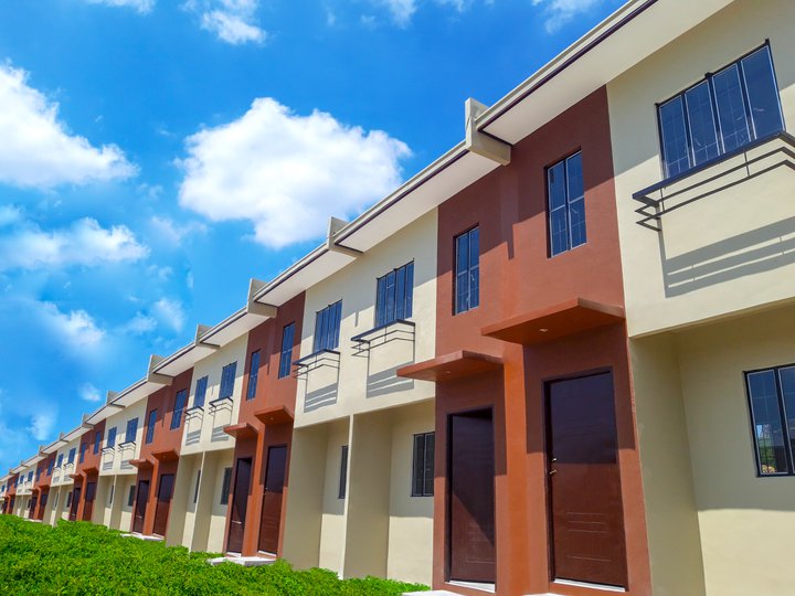 For Sale 2-bedroom Townhouse in Santo Tomas Batangas